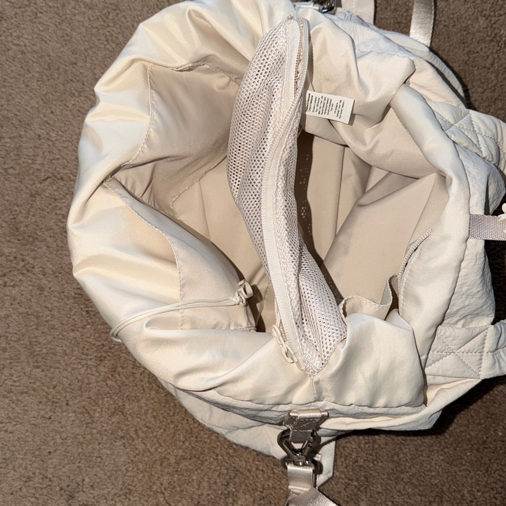 Lululemon on my level tote bag - Picture 4 of 8